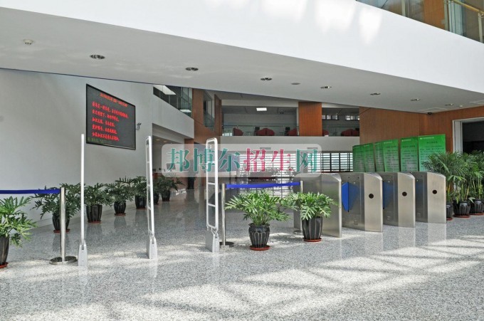 遼寧城市建設職業(yè)技術學院招生辦聯(lián)系電話