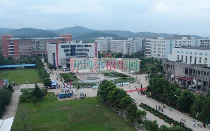 安徽工貿(mào)職業(yè)技術(shù)學院是幾專