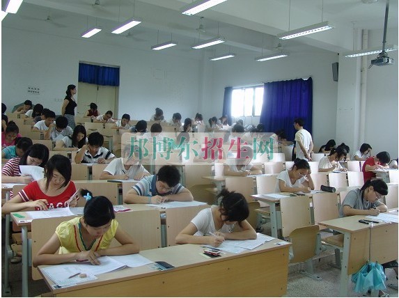中?？粘嗽趺纯即髮? width=