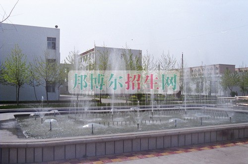 有哪些應(yīng)用電子技術(shù)學校
