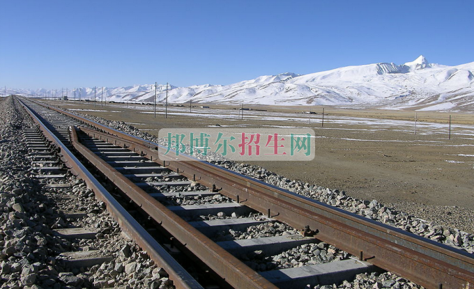 成都可以讀鐵道運輸?shù)拇髮W校