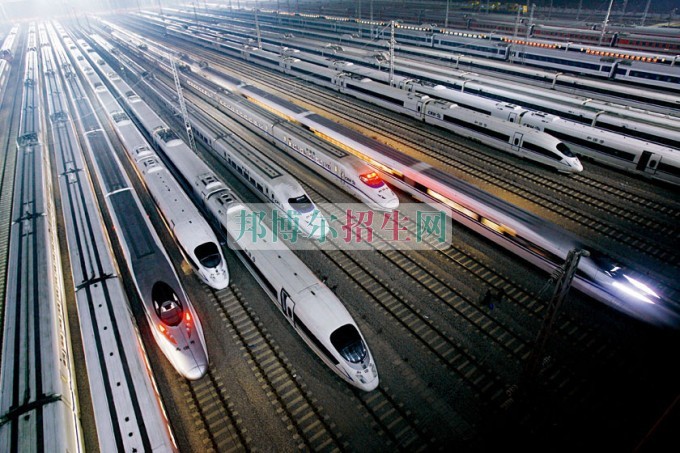 成都學(xué)鐵道車(chē)輛哪個(gè)學(xué)校好