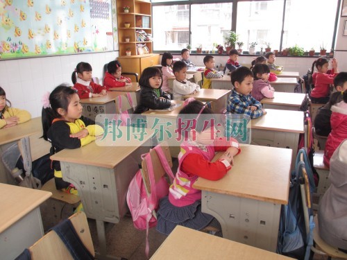 成都哪個教育技術(shù)學學校最好