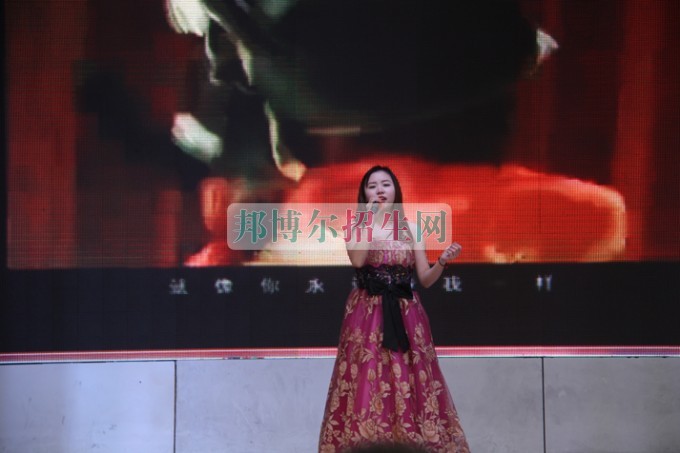 天府新區(qū)成人中等專業(yè)學校“美好新區(qū)，千年廣都”