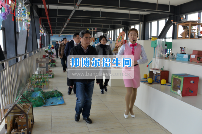 川南幼兒師范高等?？茖W(xué)校迎接隆昌縣創(chuàng)建第四屆省級(jí)文明城市測(cè)評(píng)組考評(píng)