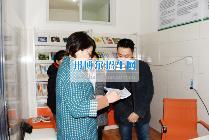 川南幼兒師范高等?？茖W(xué)校黨團工作站、圖書漂流站在學(xué)生公寓正式運行