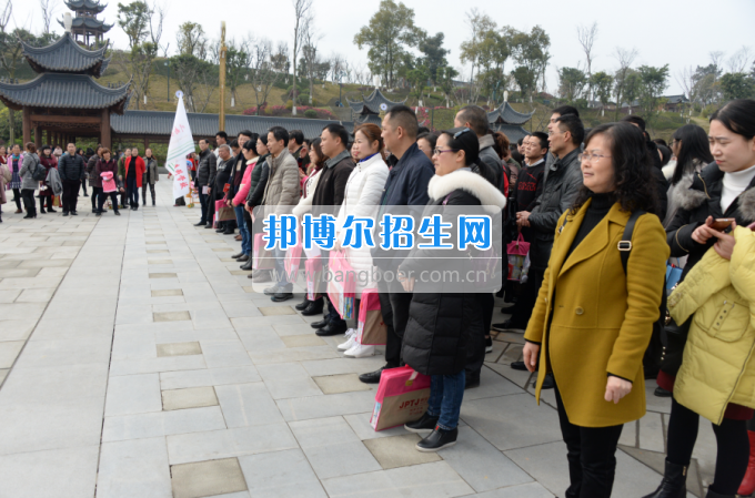 川南幼兒師范高等?？茖W校舉行慶祝國際勞動婦女節(jié)活動