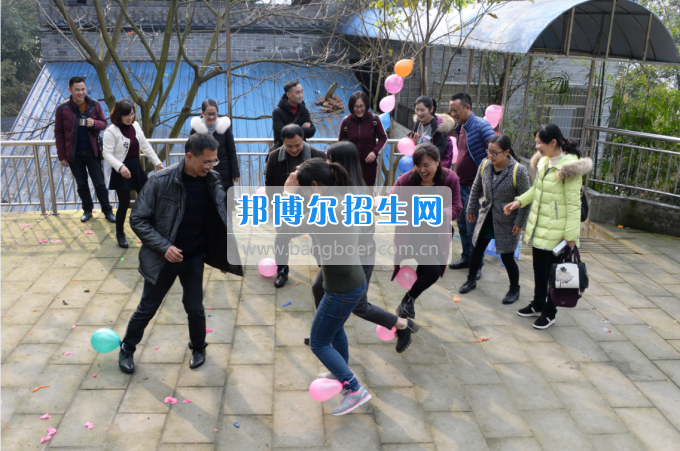 川南幼兒師范高等?？茖W校舉行慶祝國際勞動婦女節(jié)活動