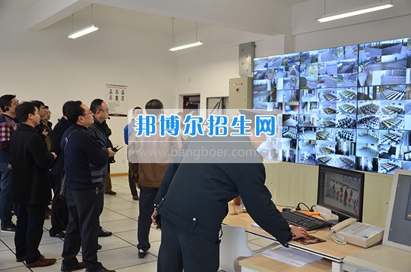 新年伊始內(nèi)江師范學院再就新校區(qū)建設展開校外考察學習