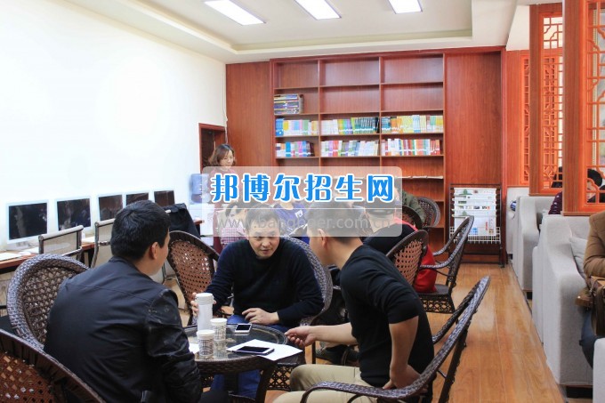 南充市教科所到南部縣職業(yè)技術(shù)學校調(diào)研義務教育教學情況