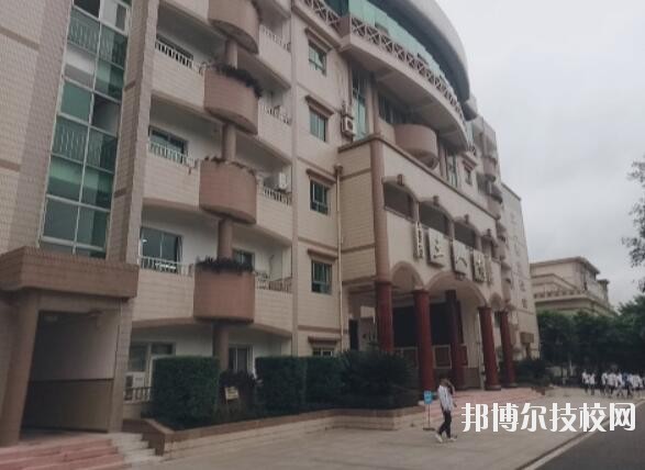 重慶渝北職業(yè)教育中心2020年招生辦聯(lián)系電話(huà)