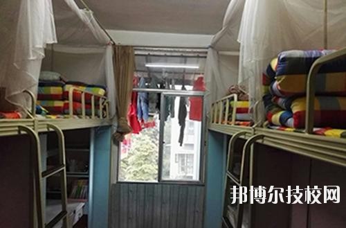 成都成醫(yī)一附院護士學(xué)校2020年宿舍條件