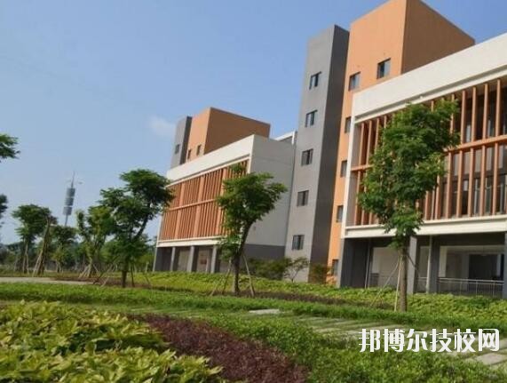 重慶育才職業(yè)教育中心2020年招生辦聯(lián)系電話(huà)