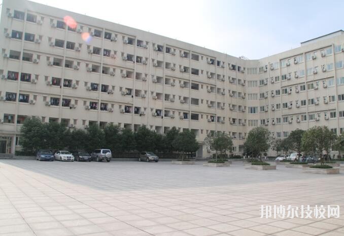 重慶礦業(yè)工程學(xué)校怎么樣、好不好