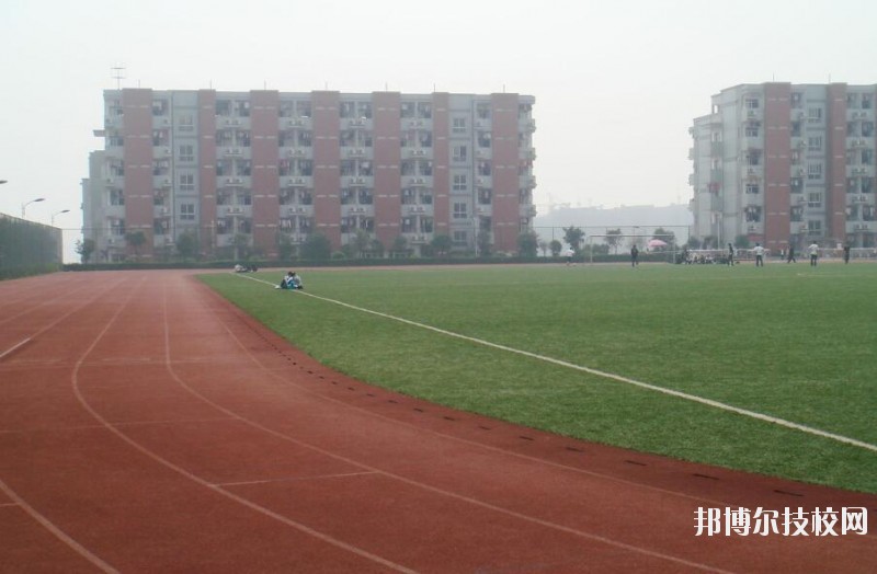 重慶龍門浩職業(yè)中學校2020年報名條件、招生要求、招生對象