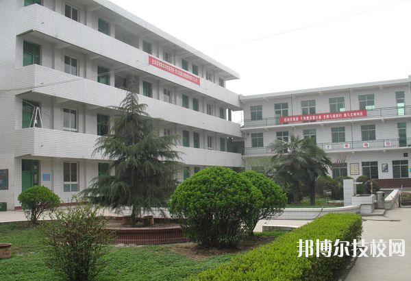 西安雁塔區(qū)職業(yè)高級(jí)中學(xué)2020年報(bào)名條件、招生要求、招生對(duì)象