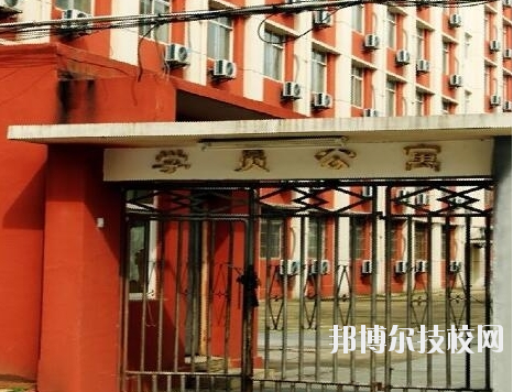 江西贛江技工學(xué)校2020年報名條件、招生要求、招生對象 