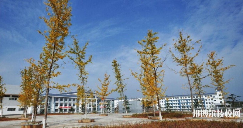銅仁交通學(xué)校2020年學(xué)費、收費多少