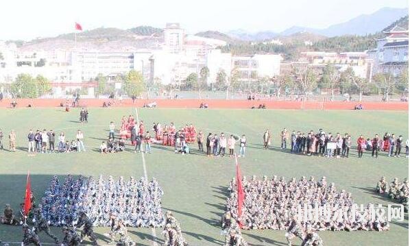 平塘中等職業(yè)學(xué)校2020年報(bào)名條件、招生要求、招生對(duì)象