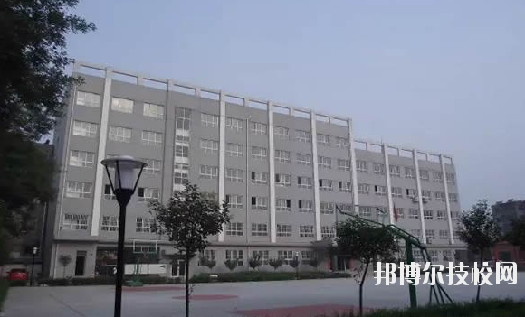 華陰市職業(yè)教育中心2020年報名條件、招生要求、招生對象 