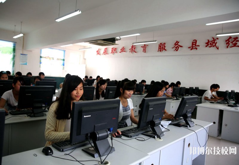 白河縣職業(yè)教育中心2020年招生辦聯系電話
