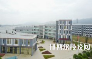 江西輕工業(yè)高級技工學(xué)校2020年學(xué)費、收費多少