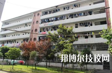 江西輕工業(yè)高級技工學(xué)校2020年報名條件、招生要求、招生對象