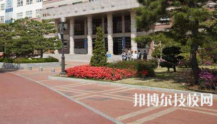 張掖市育才技工學(xué)校2020年報(bào)名條件、招生要求、招生對(duì)象