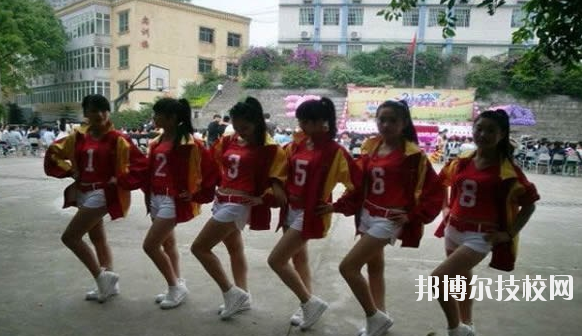 重慶醫(yī)藥科技學(xué)校2020年報(bào)名條件、招生要求、招生對(duì)象