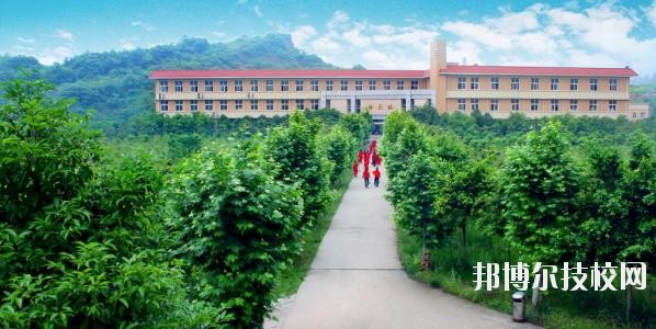 平壩職業(yè)高級中學2020年招生辦聯(lián)系電話