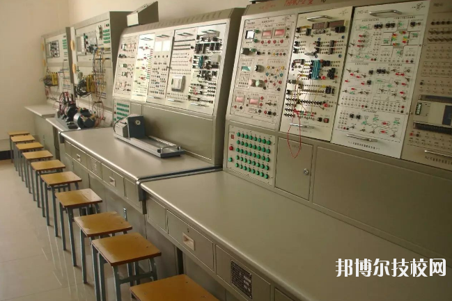宜春工業(yè)學(xué)校2020年報(bào)名條件、招生要求、招生對(duì)象 