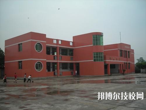 清鎮(zhèn)中等職業(yè)技術(shù)學(xué)校怎么樣、好不好