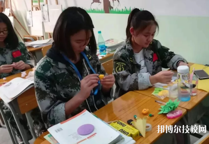 南康電子工業(yè)技術學校2020年招生辦聯系電話