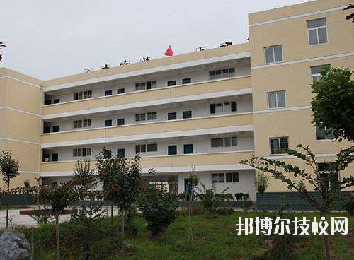 鳳縣職業(yè)教育中心2020年報(bào)名條件、招生要求、招生對(duì)象