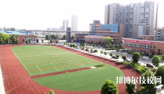 重慶潼南闇公職業(yè)高級中學(xué)2020年報名條件、招生要求、招生對象