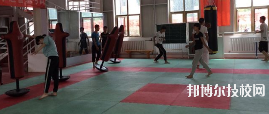 酒泉體育運(yùn)動(dòng)學(xué)校2020年學(xué)費(fèi)、收費(fèi)多少