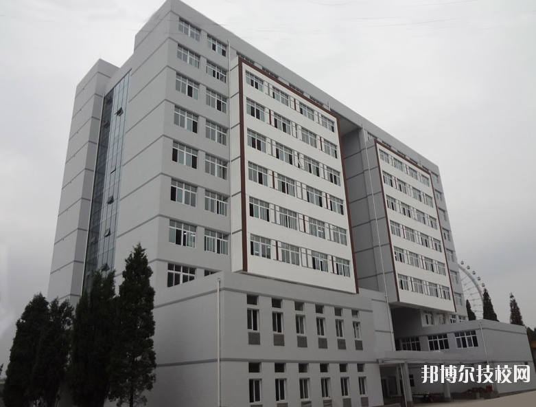 貴陽(yáng)白云職業(yè)技術(shù)學(xué)校2020年報(bào)名條件、招生要求、招生對(duì)象