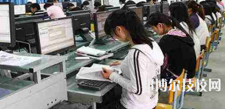 甘肅經(jīng)濟貿(mào)易學(xué)校網(wǎng)站網(wǎng)址 