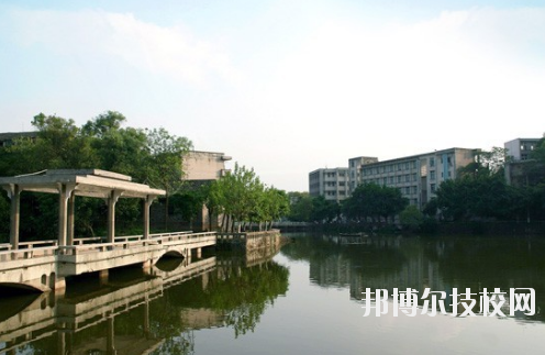 重慶紅春藤技工學(xué)校2020年報(bào)名條件、招生要求、招生對(duì)象