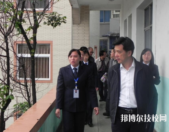 重慶渝北區(qū)竟成中學(xué)校怎么樣、好不好