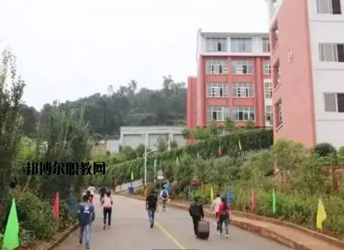 祿勸職業(yè)高級中學怎么樣、好不好
