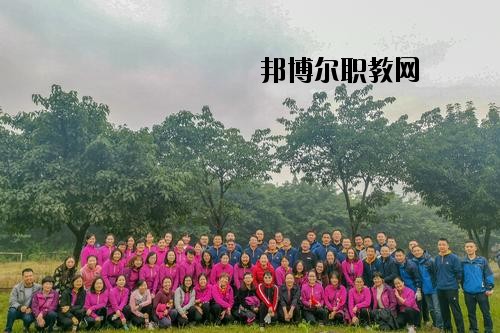 都勻工商管理學(xué)校2020年報(bào)名條件、招生要求、招生對(duì)象