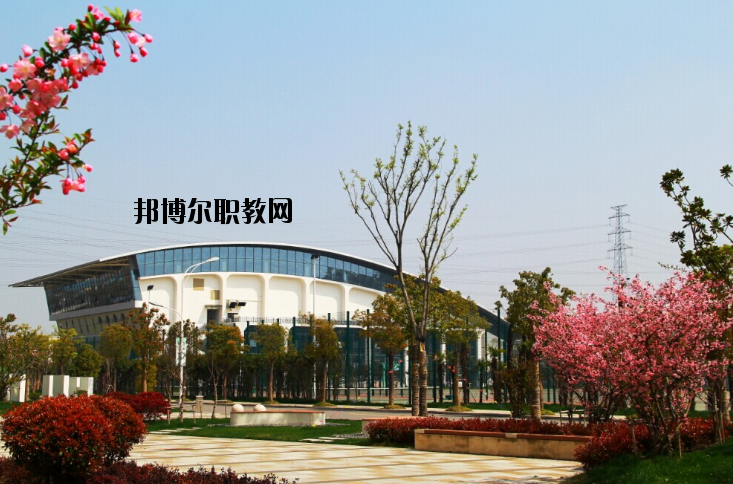 江蘇商貿職業(yè)學院2020年招生辦聯(lián)系電話