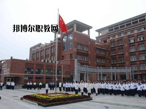 西安美術(shù)學(xué)院附屬中等美術(shù)學(xué)校2020年報(bào)名條件、招生要求、招生對(duì)象 