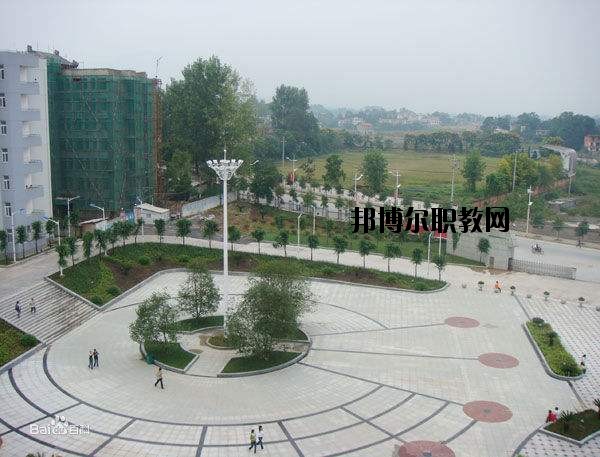 來鳳中等職業(yè)技術學校怎么樣、好不好
