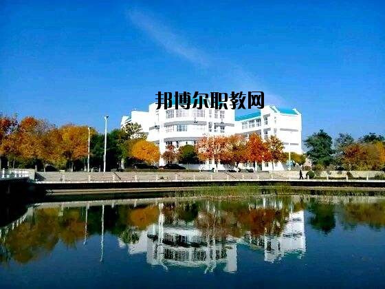 利川民族中等職業(yè)技術學校2020年報名條件、招生要求、招生對象