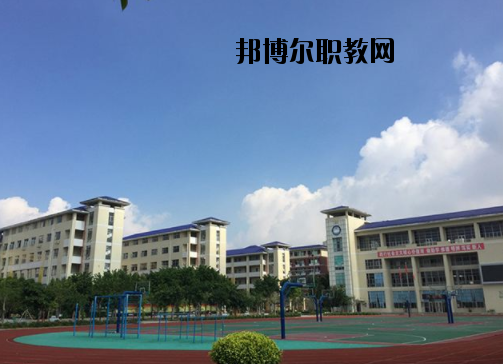 揭陽衛(wèi)生學校7