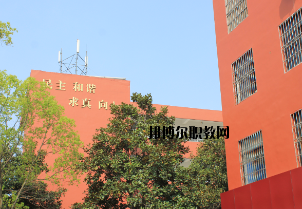 南昌保險(xiǎn)學(xué)校2020年報(bào)名條件、招生要求、招生對(duì)象
