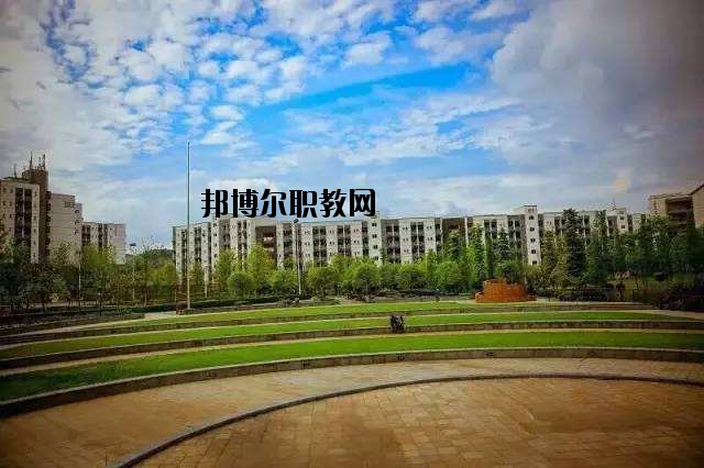 隨州曾都電子工業(yè)學(xué)校2020年報(bào)名條件、招生要求、招生對(duì)象