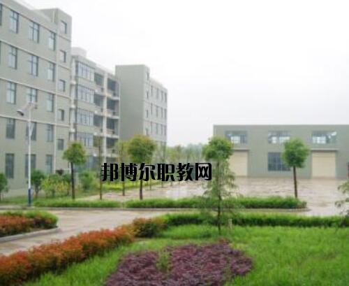 羅山中等職業(yè)學(xué)校2021年報(bào)名條件、招生對象
